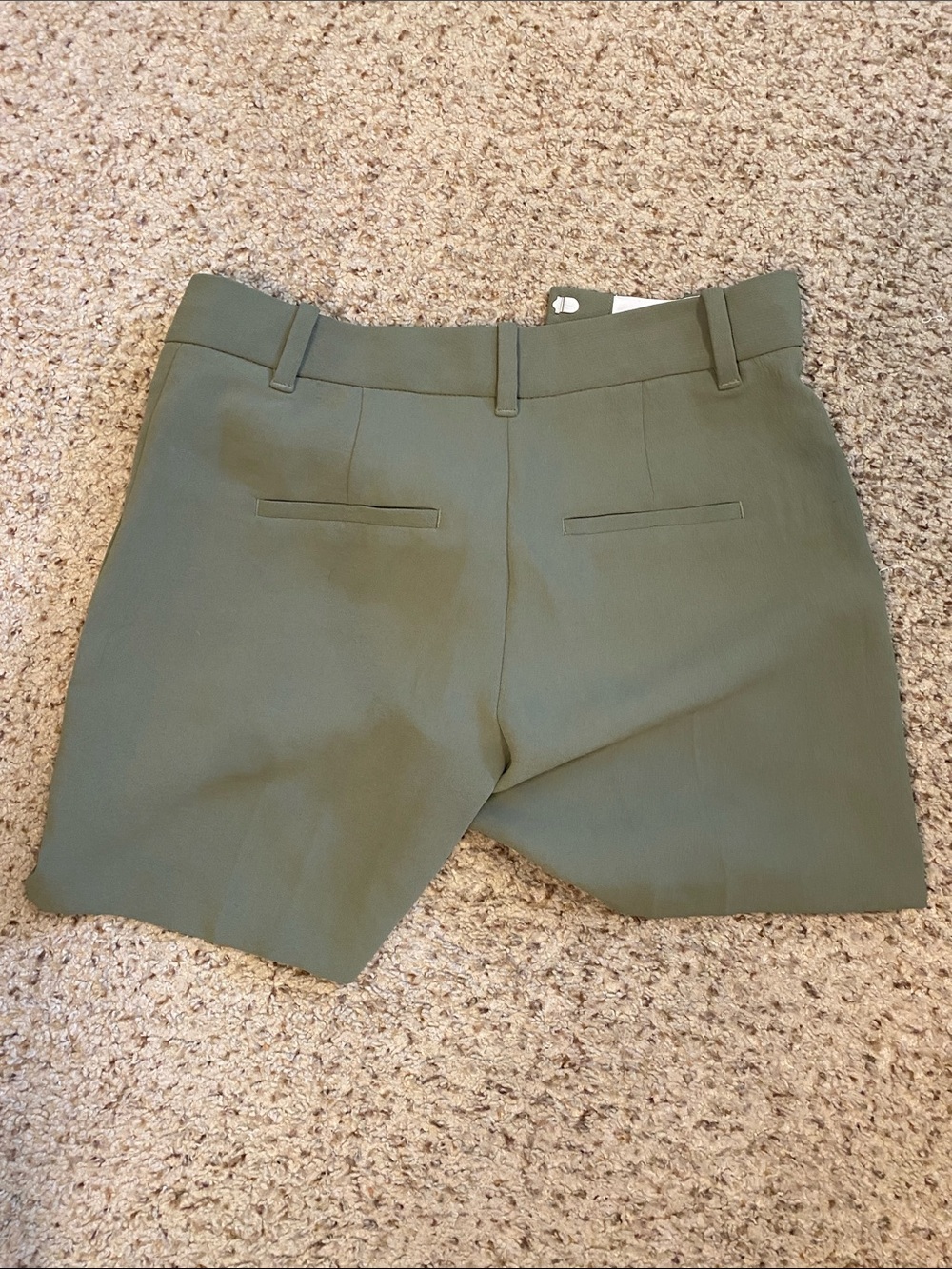 Wilfred Olive Green Pleated High-Rise Bermudas - Picture 4 of 4